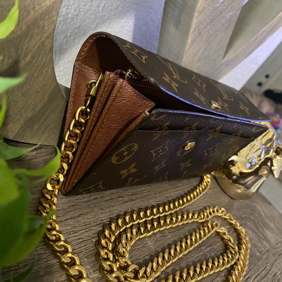 ⚜️Louis Vuitton Monogram WOC Pochette Style Crossbody w/Vintage Gold Tone - Picture 10 of 12